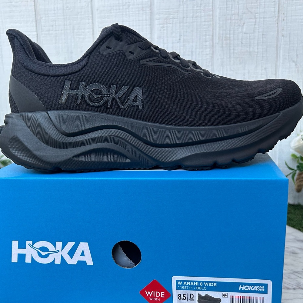 HOKA Arahi 8 women 
Best seller NEW Sz 8.5 D
COLOR: Black / Black - Picture 16 of 16